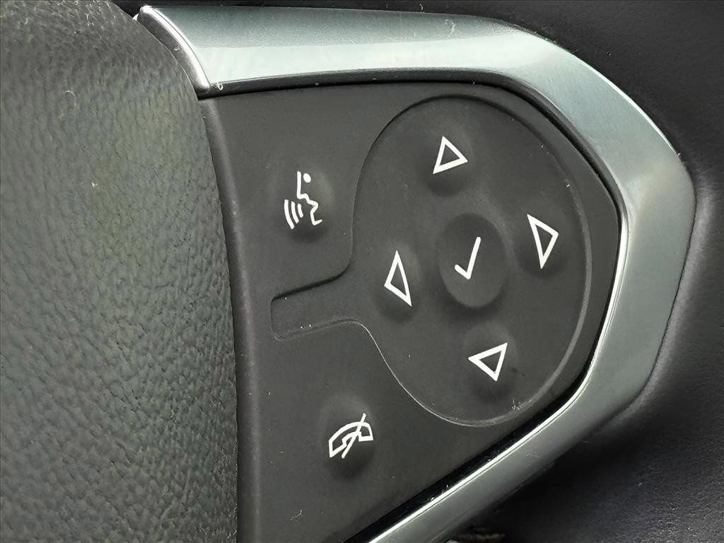 Certified 2023 Chevrolet Traverse RS image 22