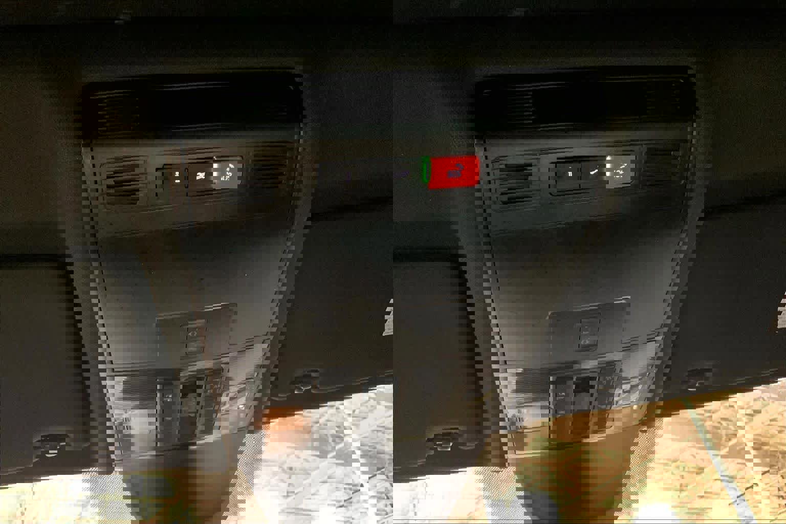 Used 2022 Volkswagen Tiguan SE R-Line image 36