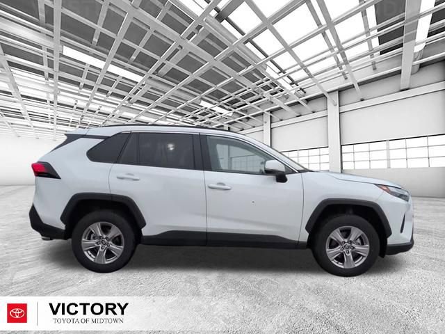 Used 2025 Toyota RAV4 XLE FWD video 2