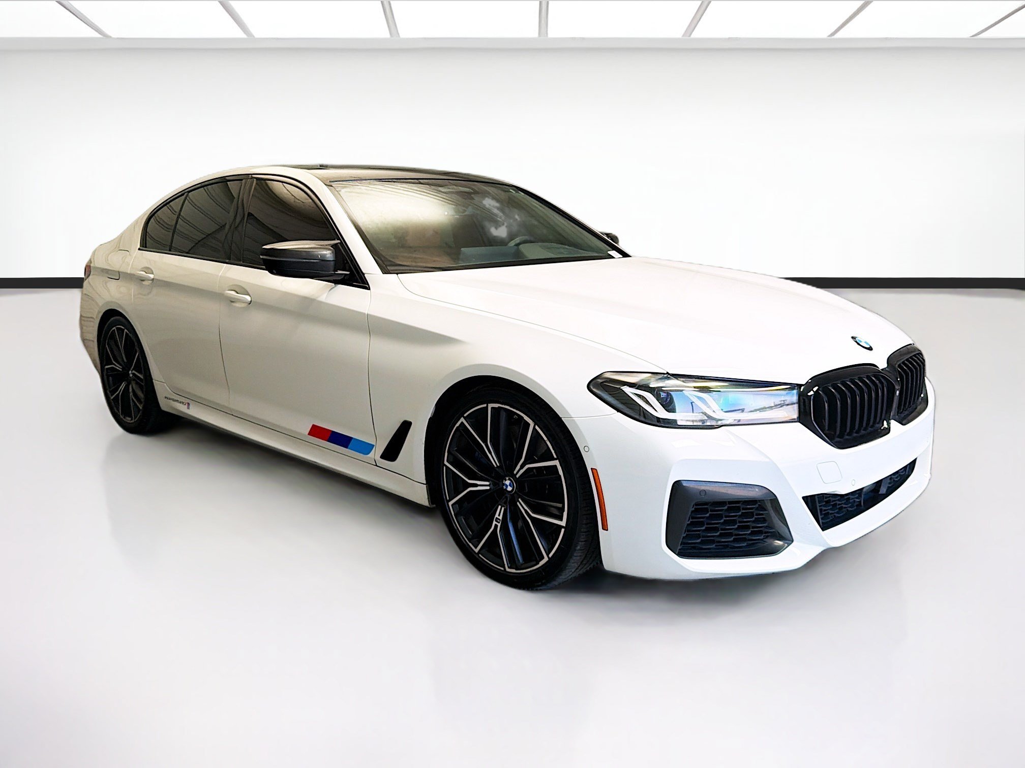 Used 2021 BMW M550i xDrive w/ Executive Package AWD/4WD image 3