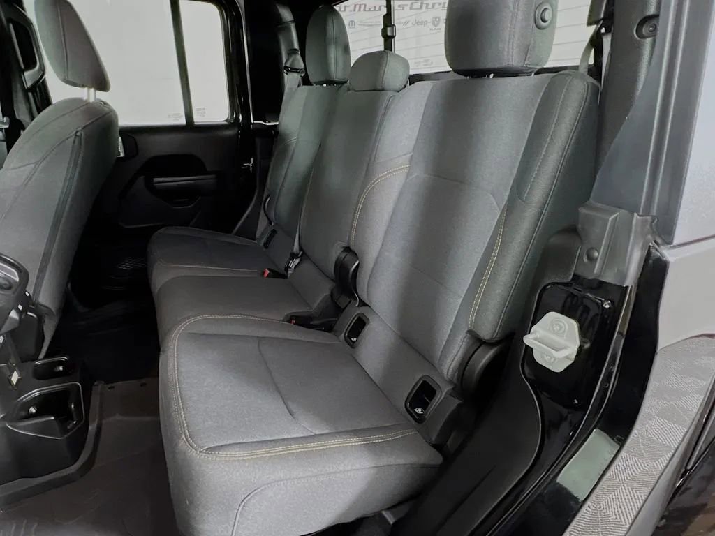 Used 2024 Jeep Gladiator Sport image 25