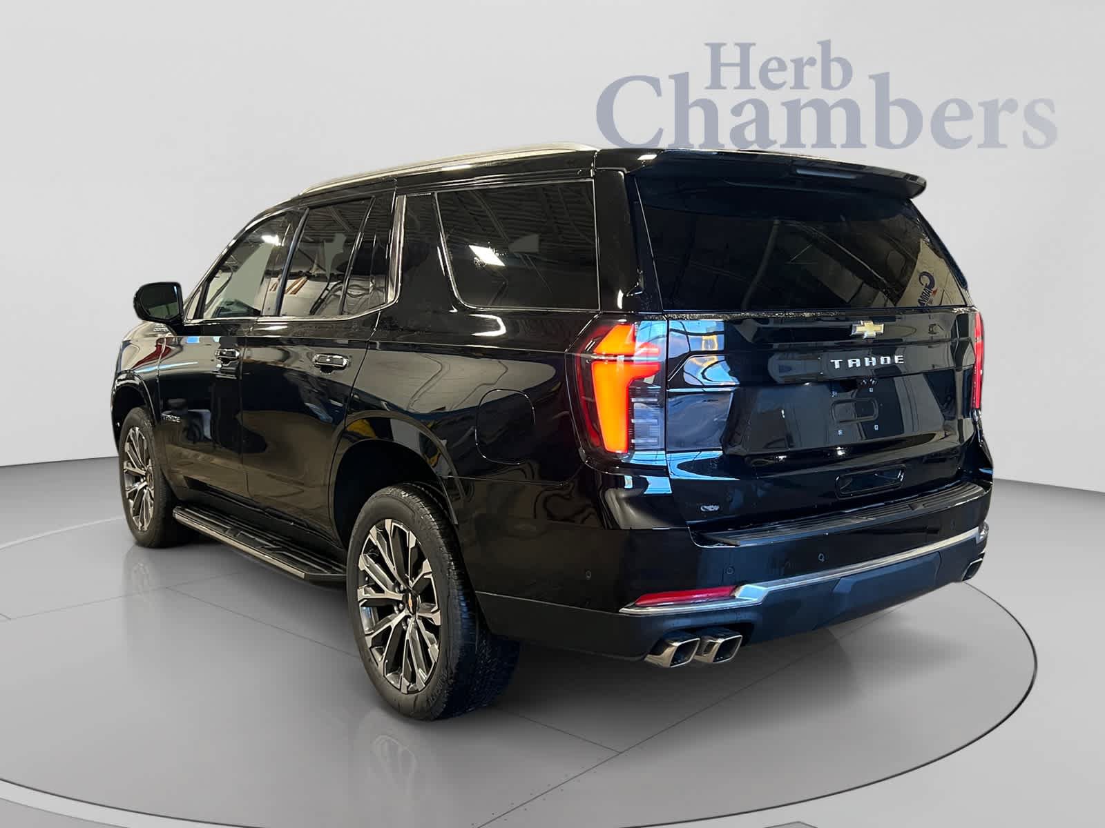 New 2026 Chevrolet Tahoe High Country w/ Sun And Tow Package AWD/4WD image 3