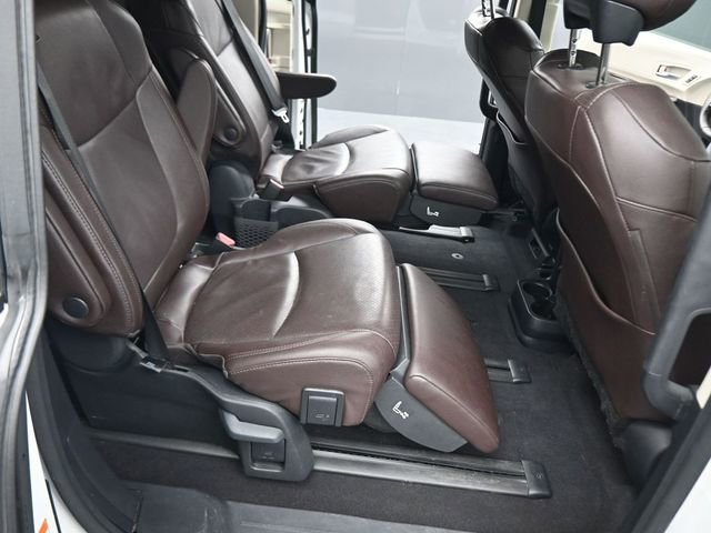 Used 2024 Toyota Sienna Platinum image 13