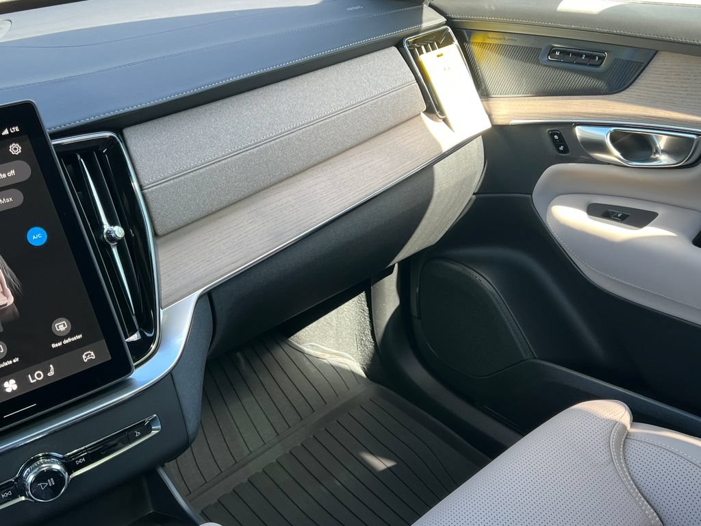 New 2026 Volvo XC90 T8 Ultra w/ Protection Package AWD/4WD image 35