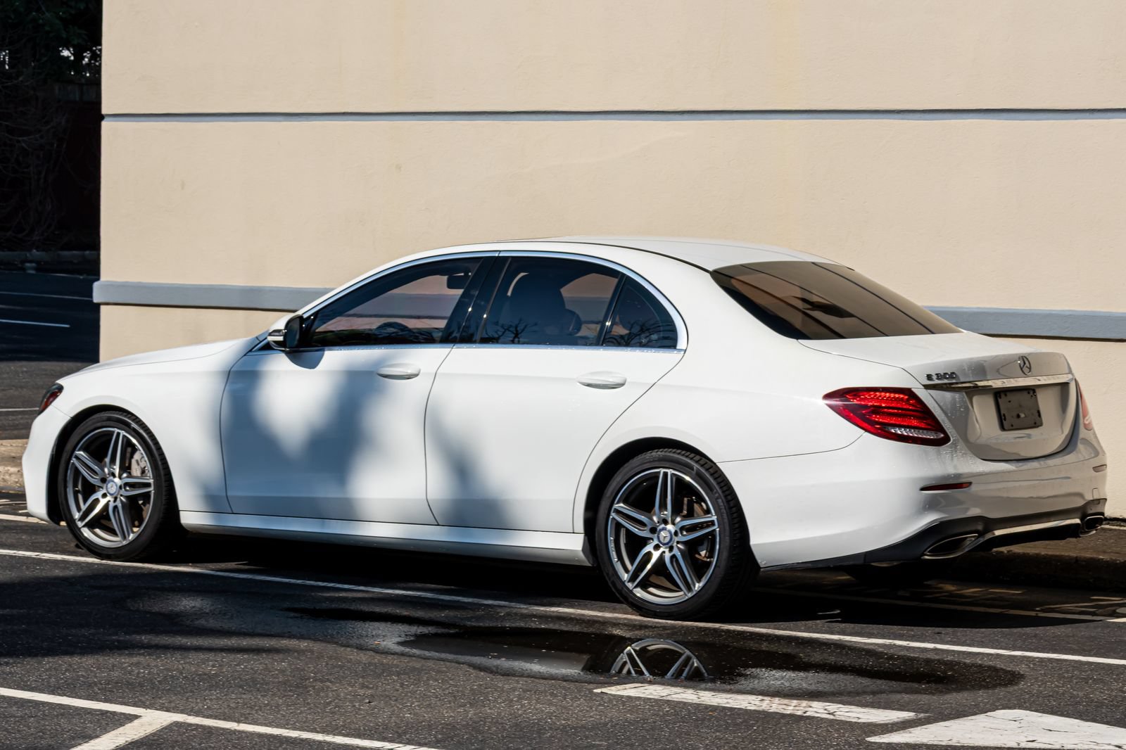 Used 2017 Mercedes-Benz E 300 image 7