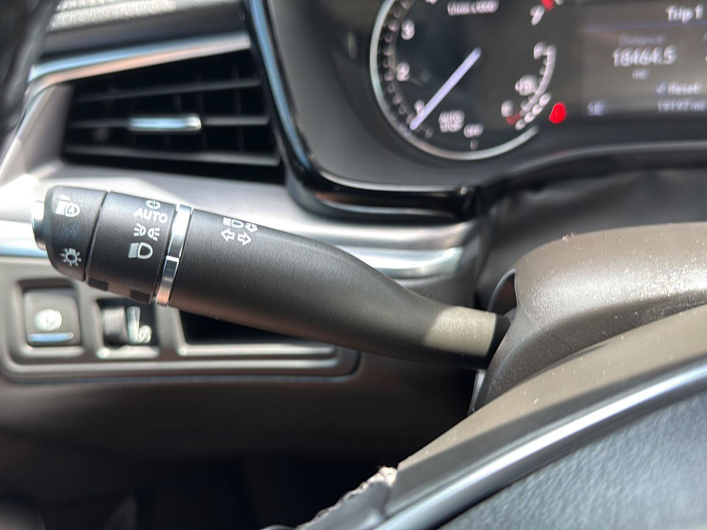 Used 2024 Cadillac XT5 Luxury FWD image 21