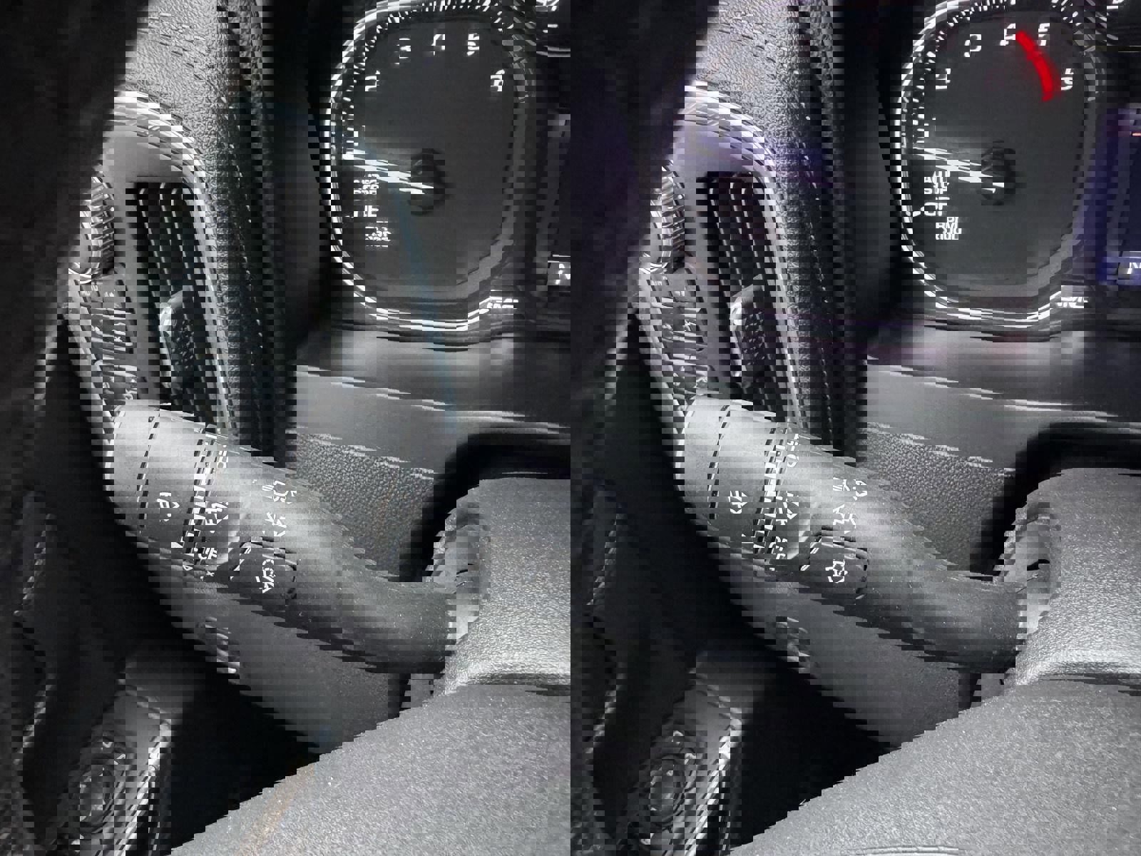 Used 2020 GMC Sierra 1500 Elevation w/ Elevation Value Package image 18