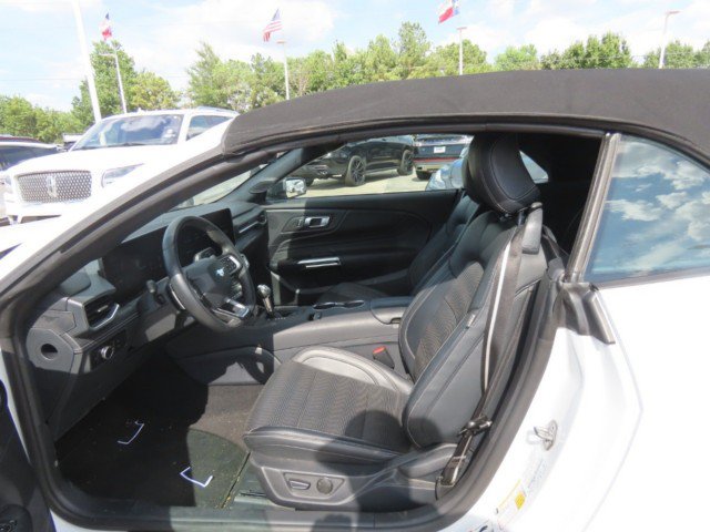 Used 2025 Ford Mustang GT Premium RWD image 15