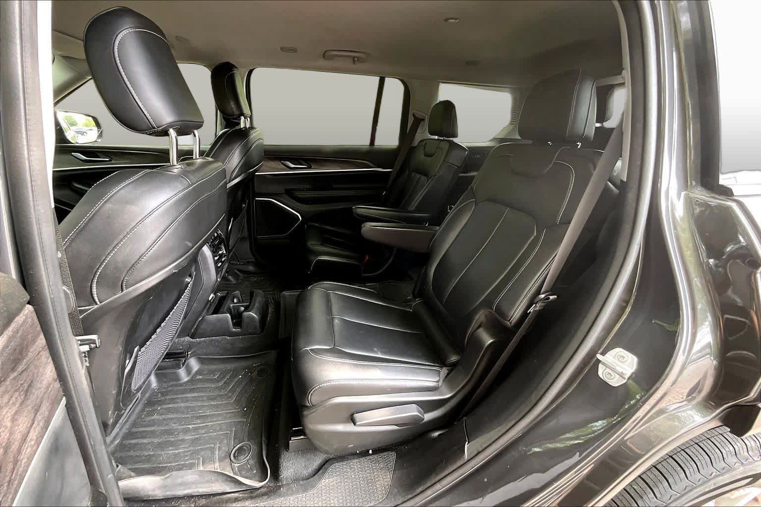 Used 2022 Jeep Grand Cherokee L Limited RWD image 19