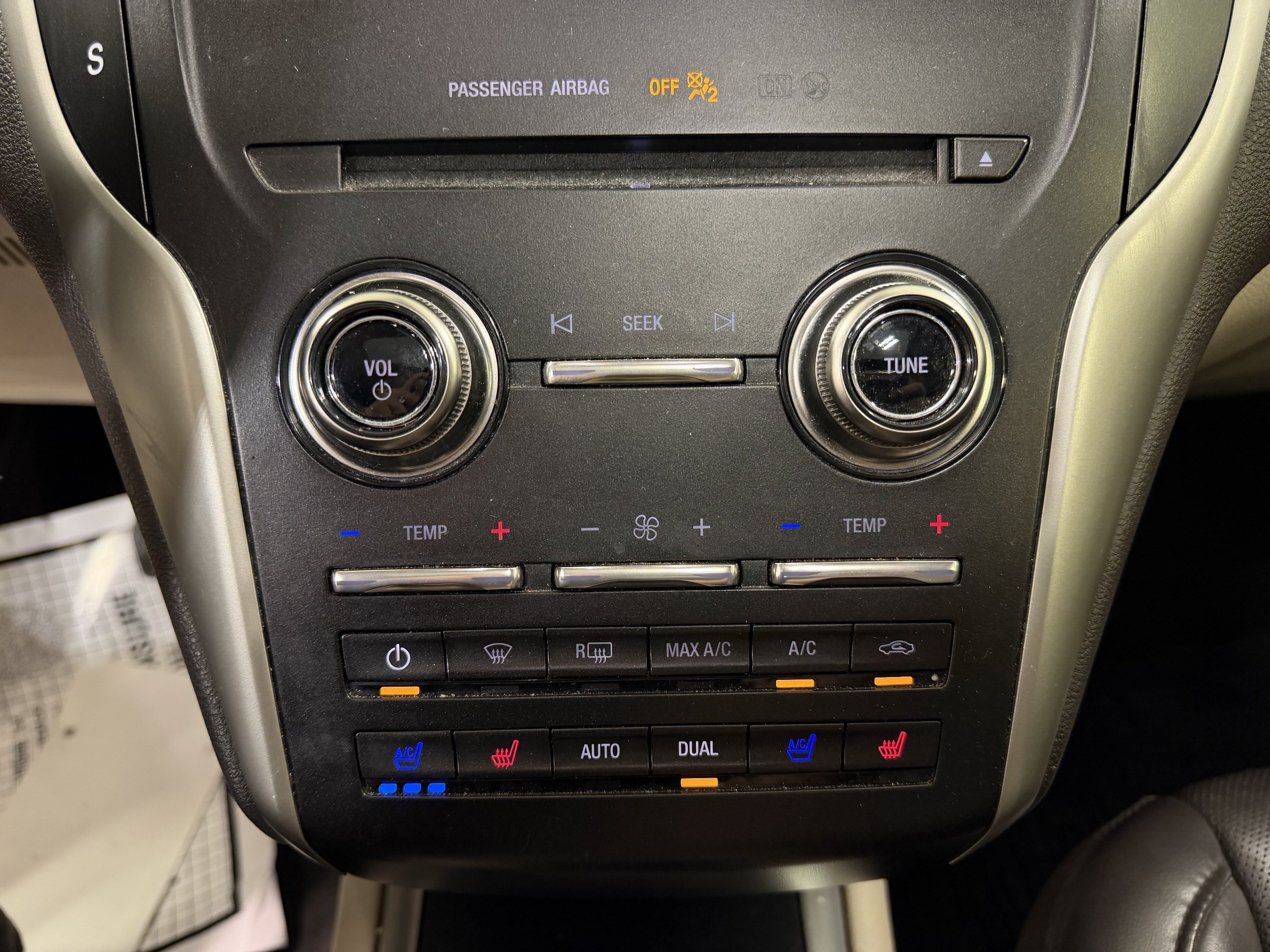 Used 2019 Lincoln MKC Reserve w/ MKC Climate Package AWD/4WD image 16