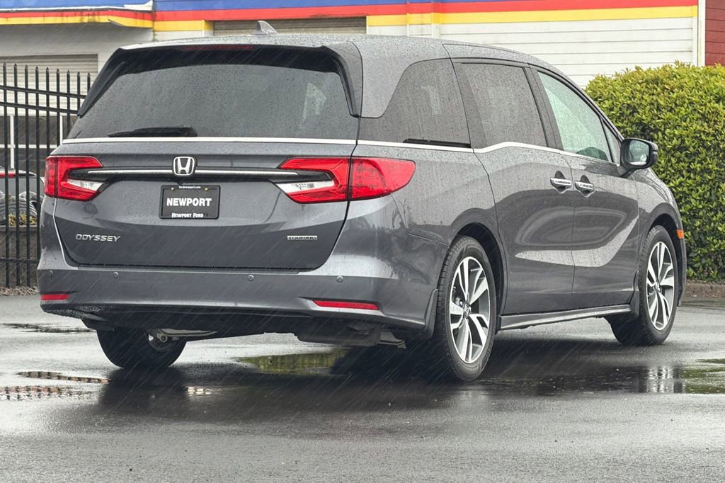 Used 2023 Honda Odyssey Touring image 3