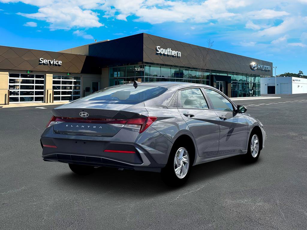 New 2026 Hyundai Elantra SE FWD image 8