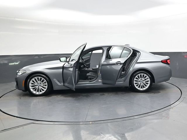 Used 2023 BMW 530i xDrive image 36