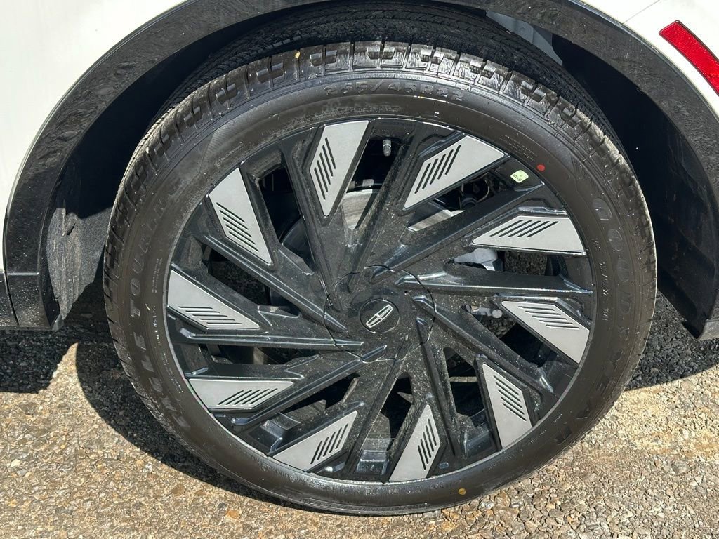 New 2026 Lincoln Nautilus Reserve w/ Jet Appearance Package AWD/4WD image 5