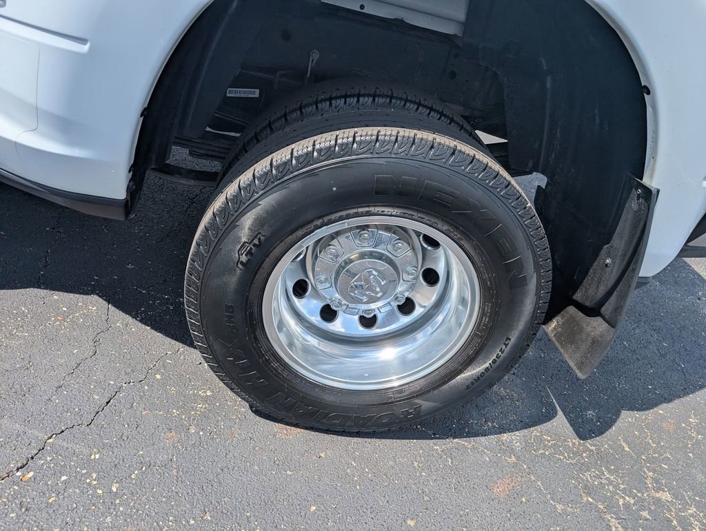 Used 2024 RAM 3500 Laramie w/ Towing Technology Group image 25