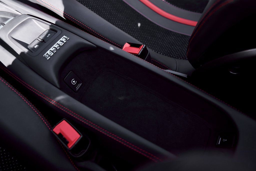 Used 2022 Ferrari F8 Tributo image 67