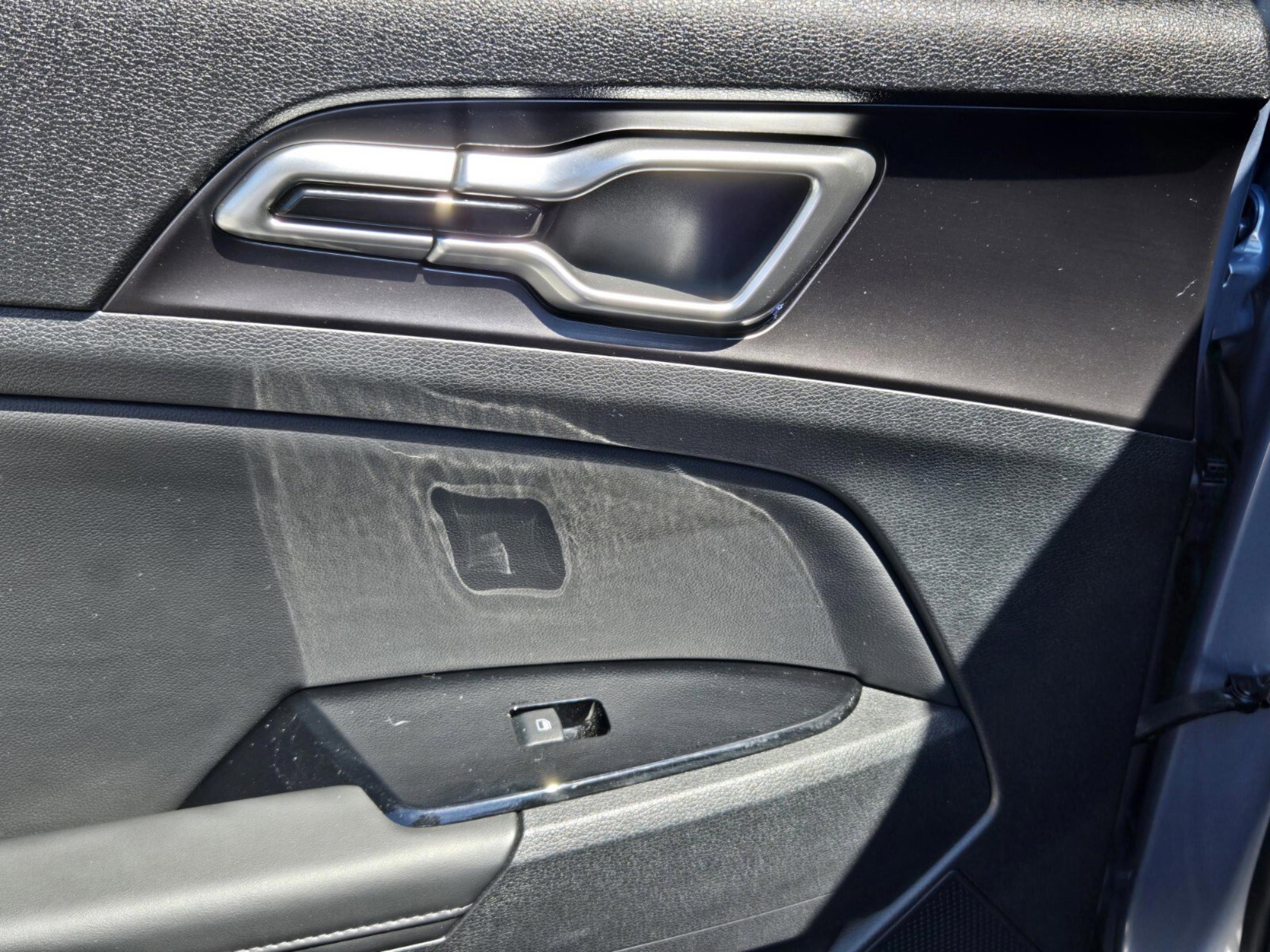 Used 2024 Kia Sportage EX image 21