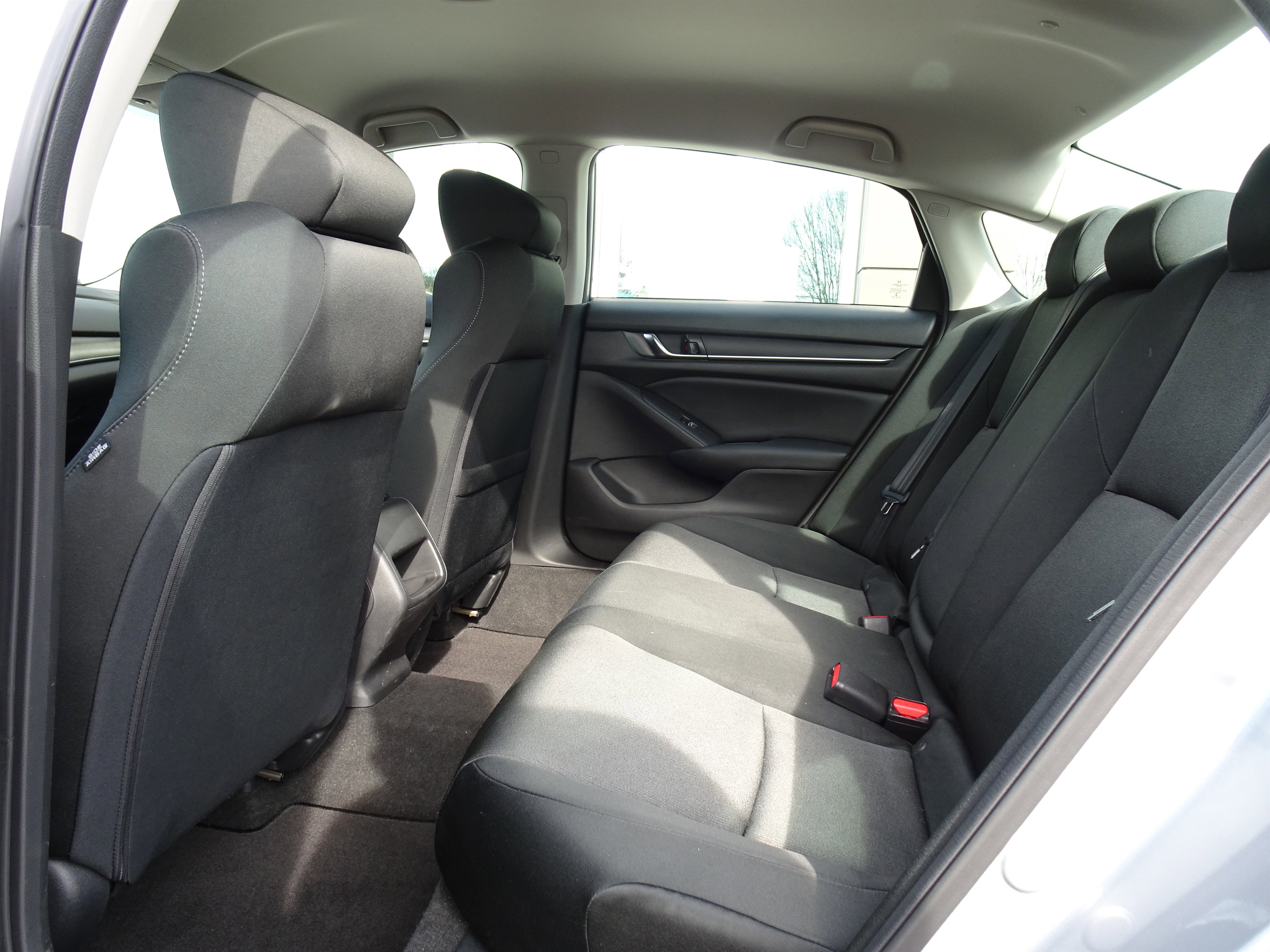 Used 2018 Honda Accord LX image 14