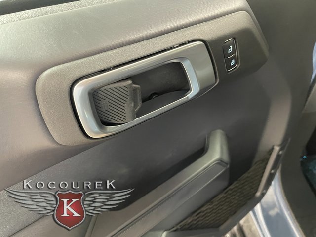 New 2025 Ford Bronco Outer Banks w/ Sasquatch Package image 19