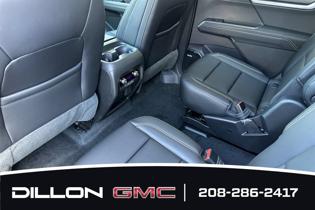 Used 2025 GMC Acadia Elevation w/ Elevation Premium Package FWD image 11