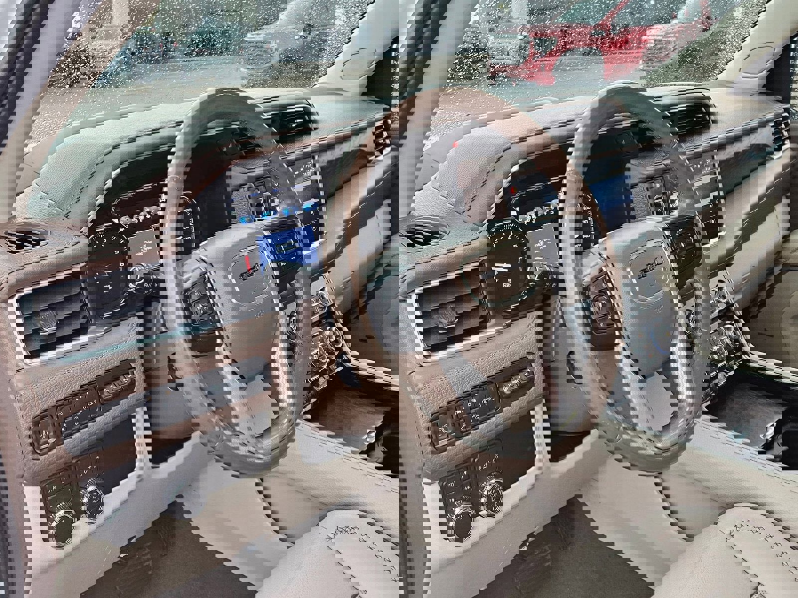 Used 2021 GMC Yukon Denali w/ Denali Premium Package image 10