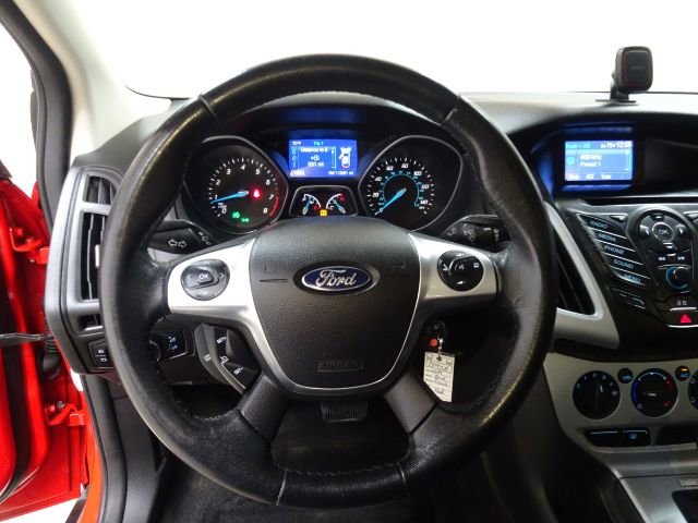 Used 2014 Ford Focus SE w/ SE Sport Package image 21