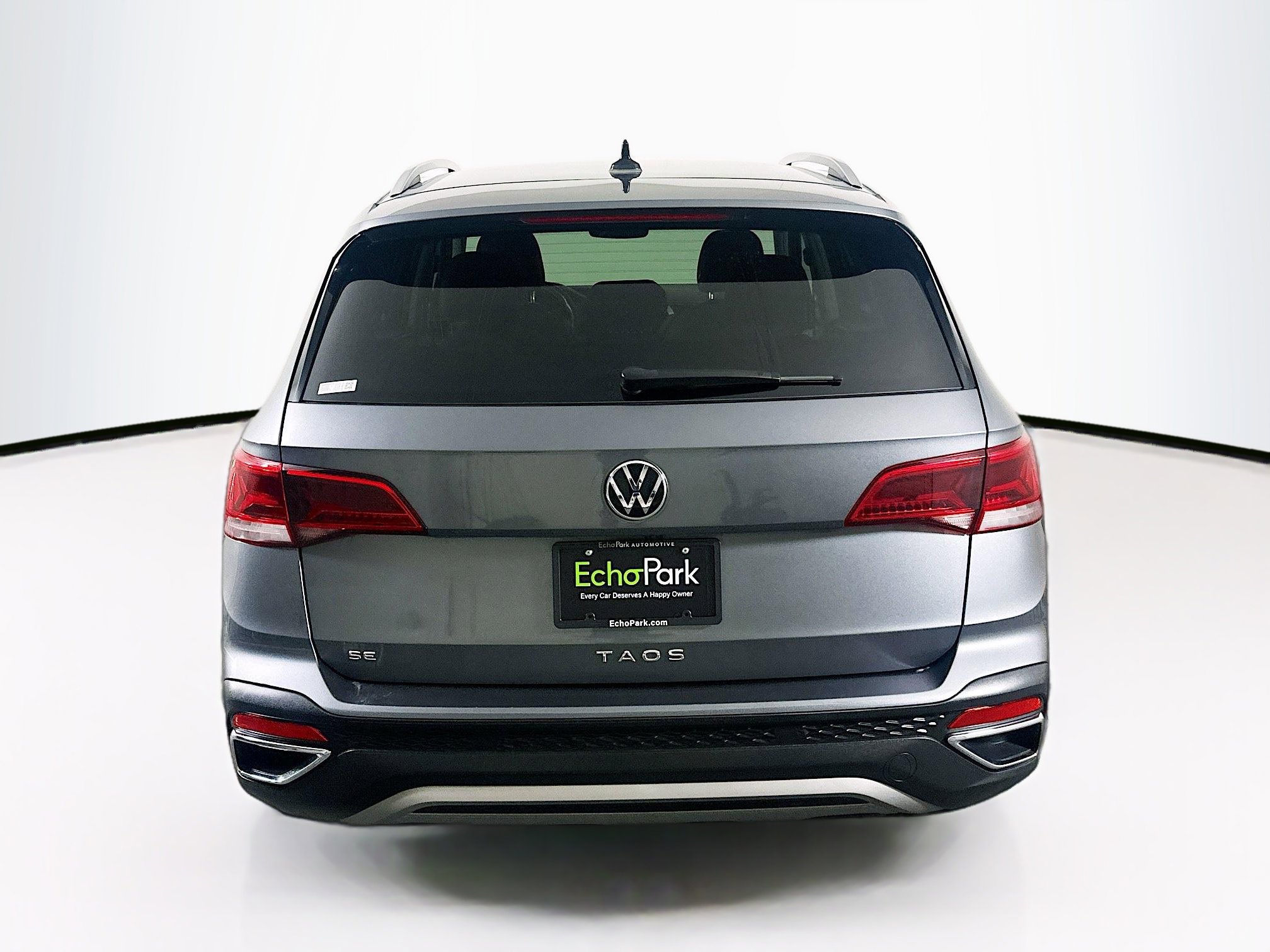 Used 2024 Volkswagen Taos SE image 7
