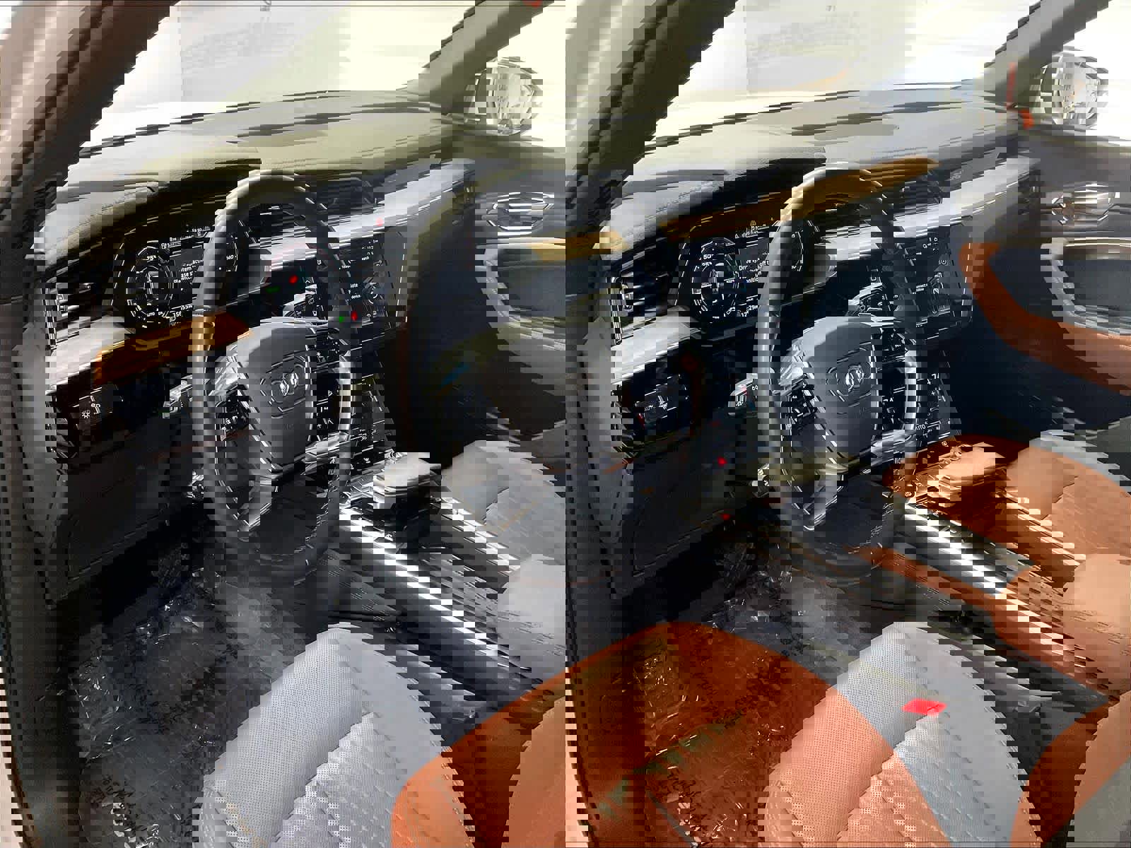 Certified 2024 Audi Q8 e-tron Premium Plus image 15