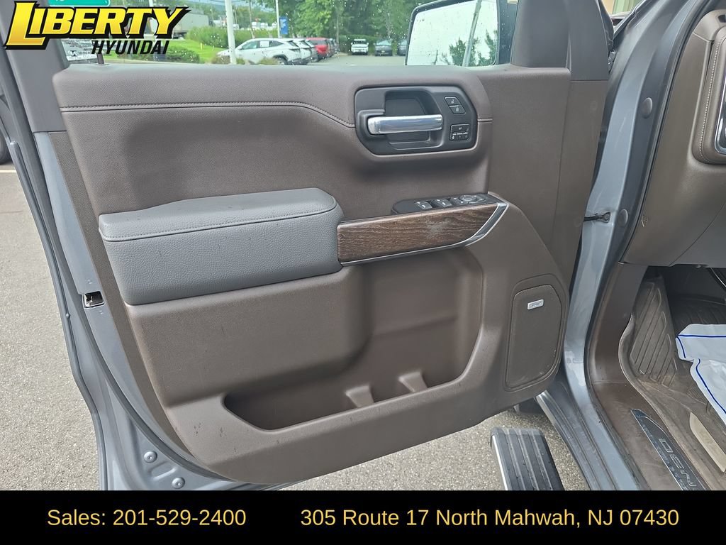 Used 2020 GMC Sierra 1500 Denali w/ Denali Ultimate Package AWD/4WD image 11