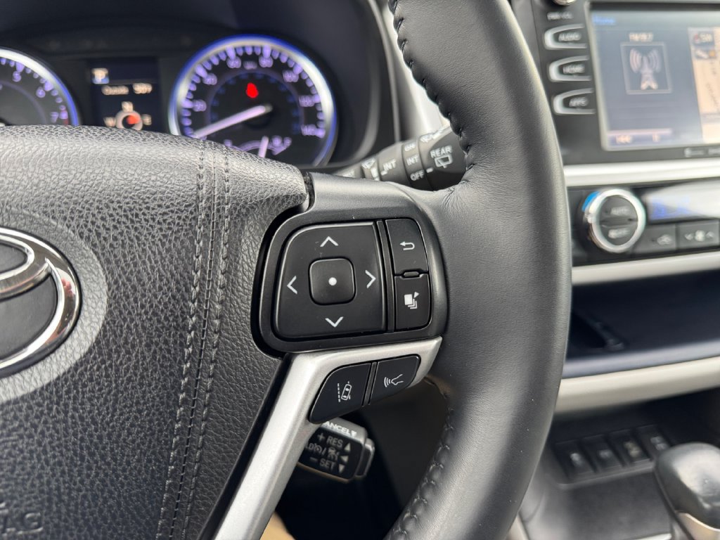 Used 2019 Toyota Highlander XLE w/ Protection Package #3 AWD/4WD image 20