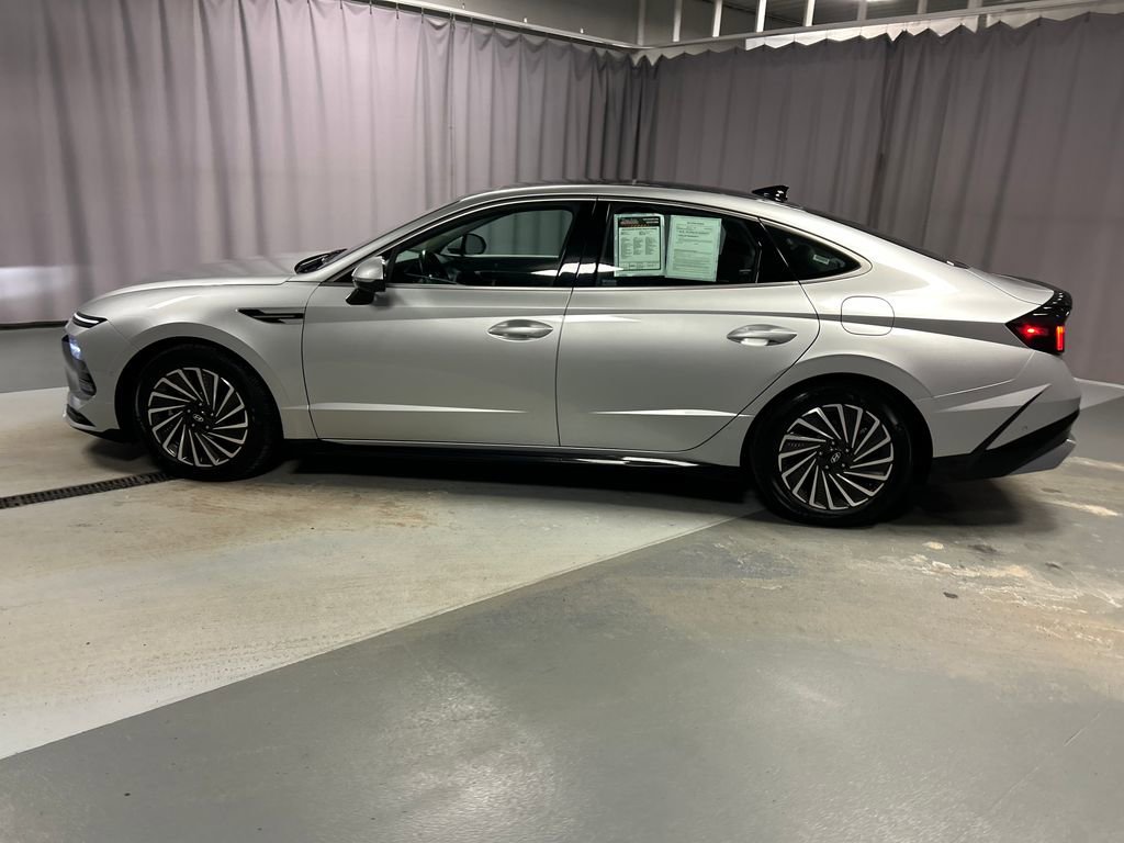 Used 2024 Hyundai Sonata Limited image 4