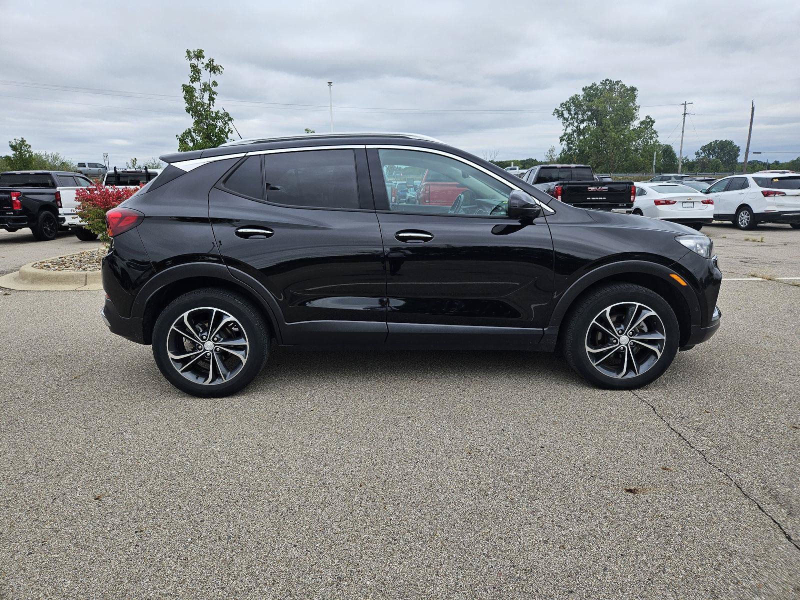 Used 2023 Buick Encore GX Essence w/ Advanced Technology Package AWD/4WD image 8