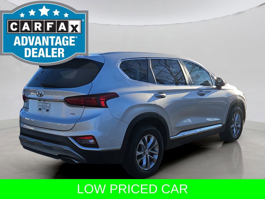 Used 2019 Hyundai Santa Fe SE image 3