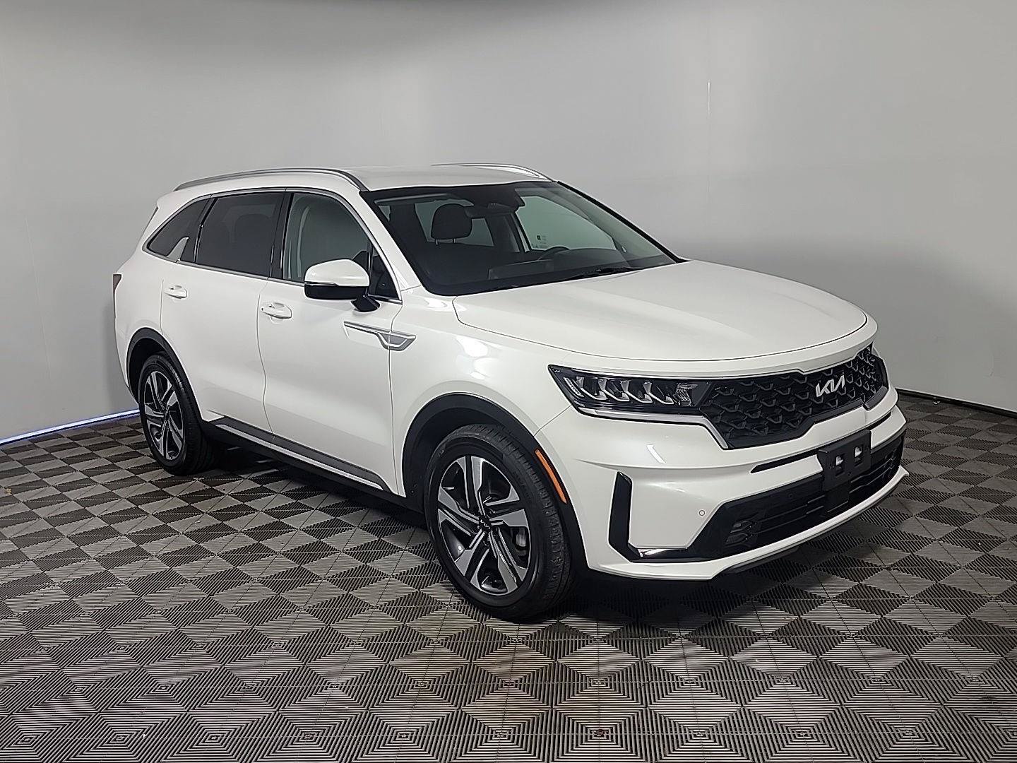Used 2023 Kia Sorento EX AWD/4WD image 1