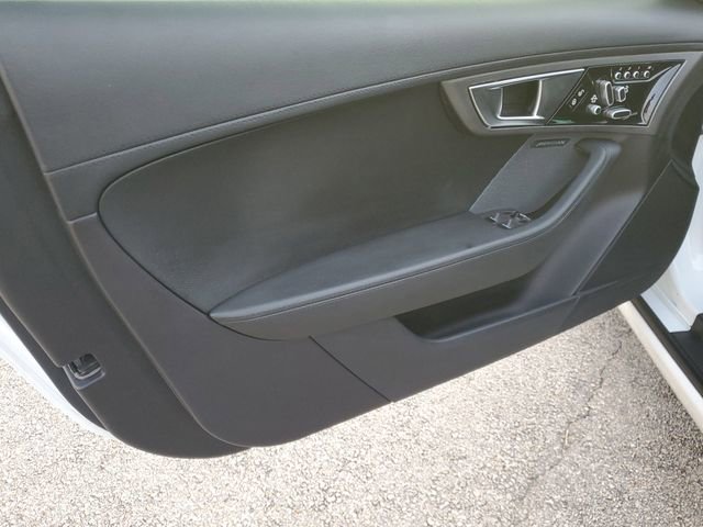 Used 2014 Jaguar F-TYPE Convertible image 13