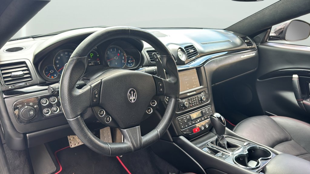 Used 2013 Maserati GranTurismo Sport RWD image 26