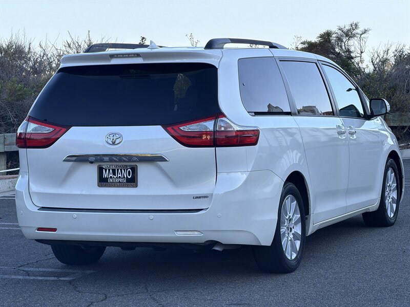 Used 2015 Toyota Sienna Limited Premium FWD image 6