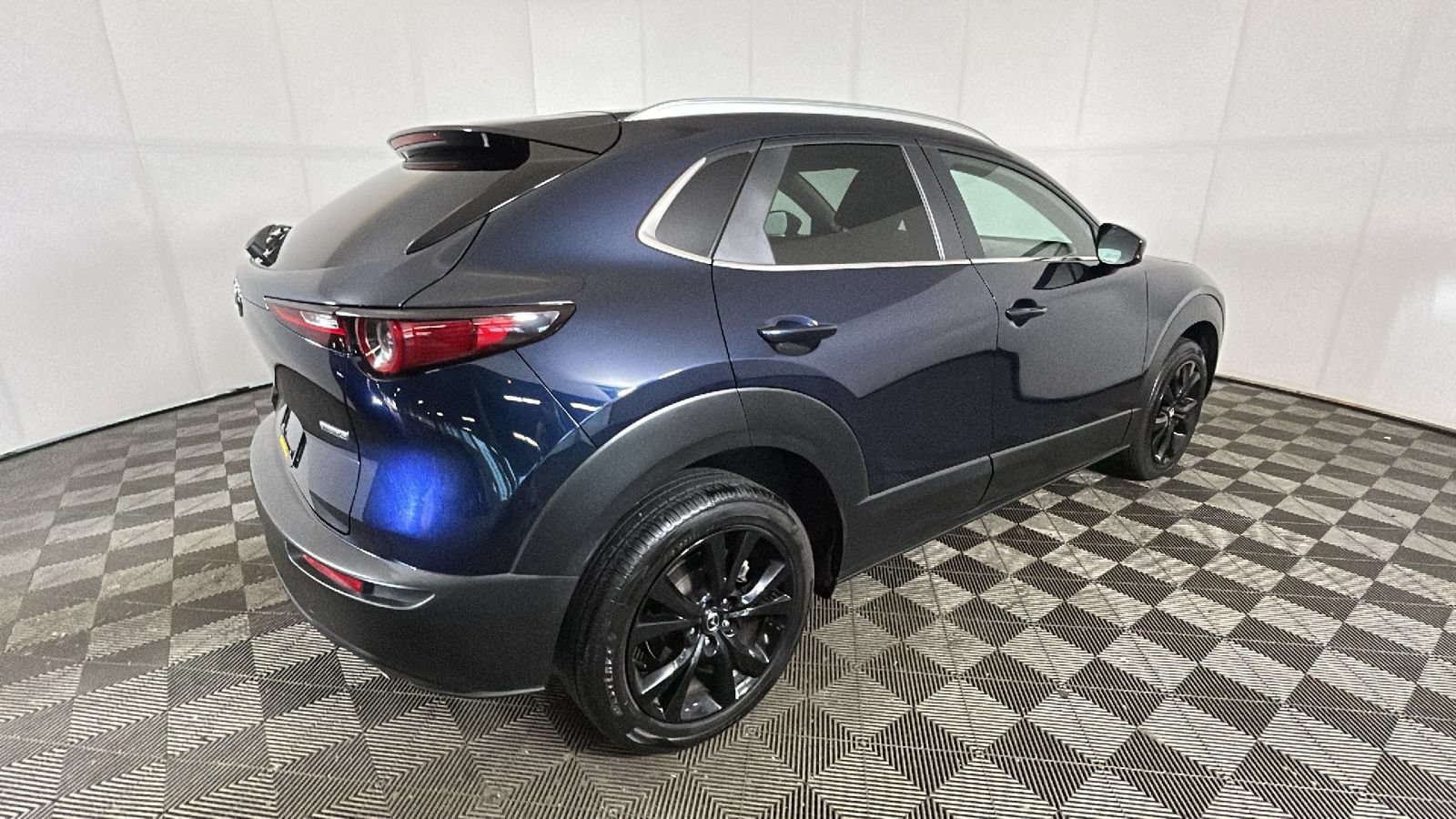 Used 2025 MAZDA CX-30 AWD 2.5 S w/ Select Sport Pkg image 3