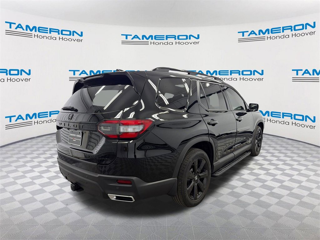 Used 2025 Honda Pilot Black Edition image 5
