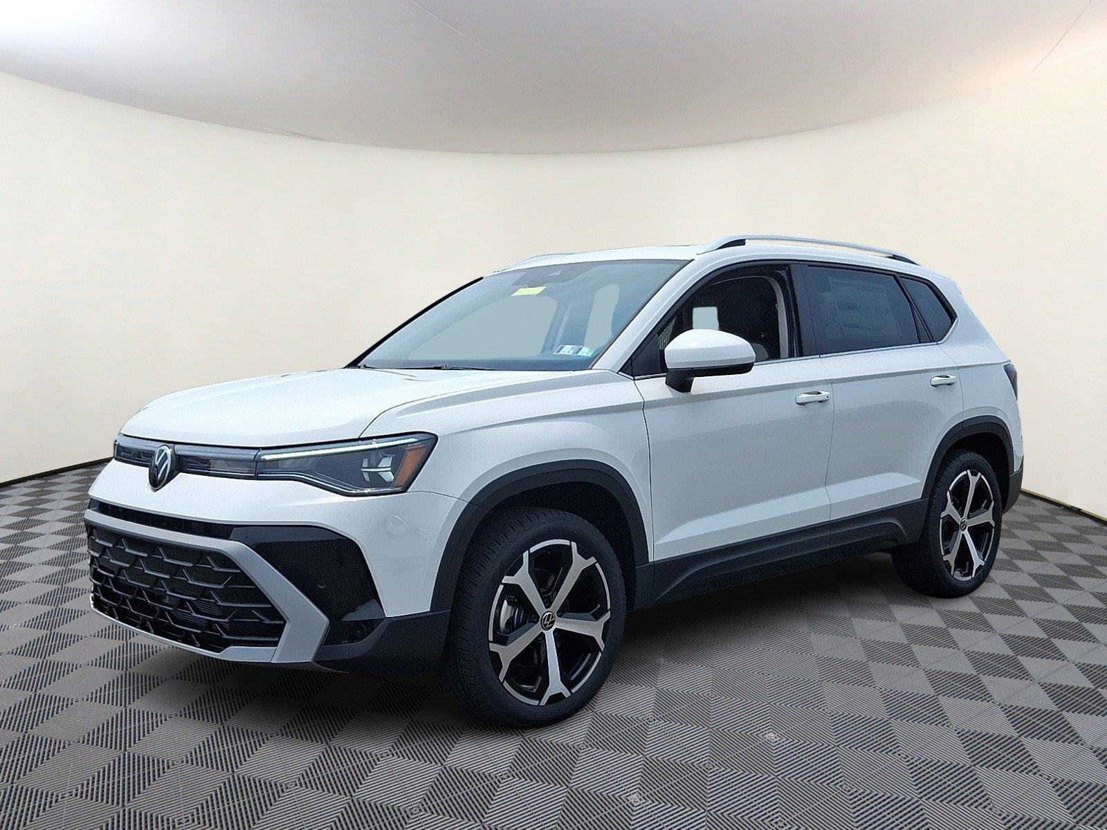 New 2026 Volkswagen Taos SEL AWD/4WD image 2