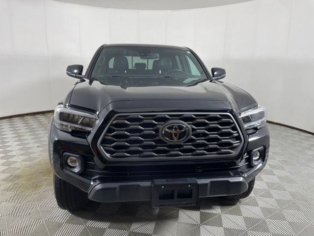 Used 2021 Toyota Tacoma TRD Off-Road w/ TRD Premium Off Road Package AWD/4WD image 2