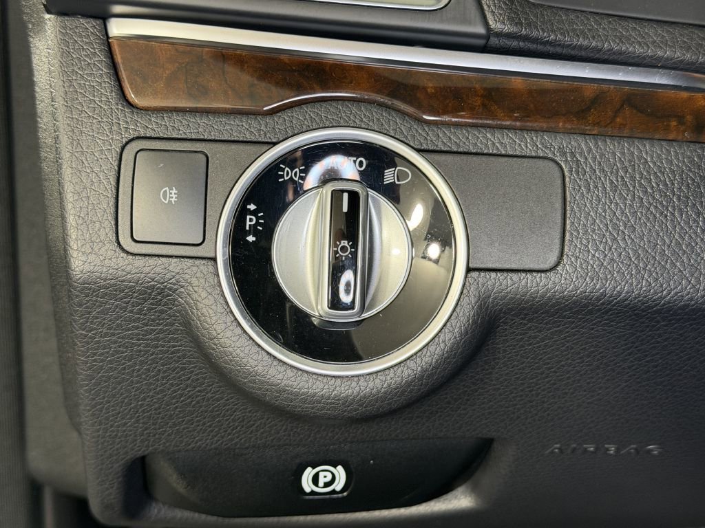 Used 2014 Mercedes-Benz E 350 Coupe image 35