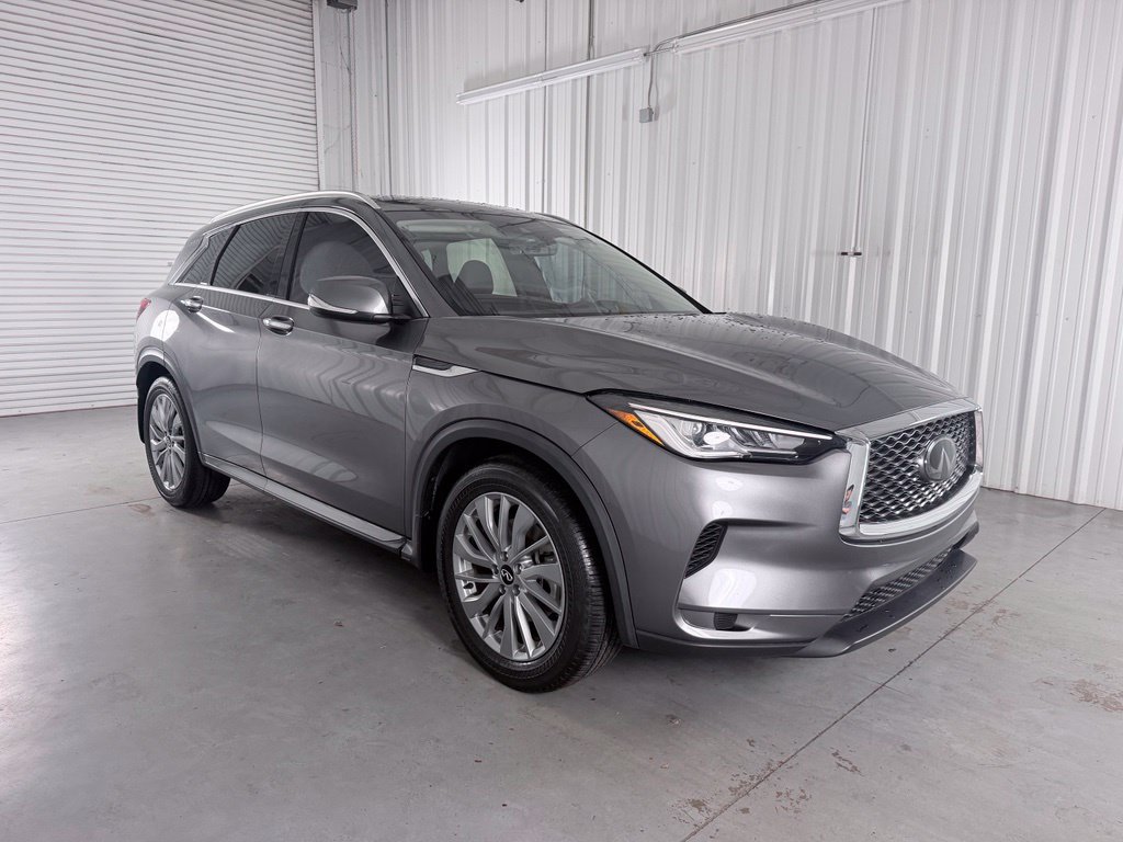 Certified 2023 INFINITI QX50 Luxe FWD image 3
