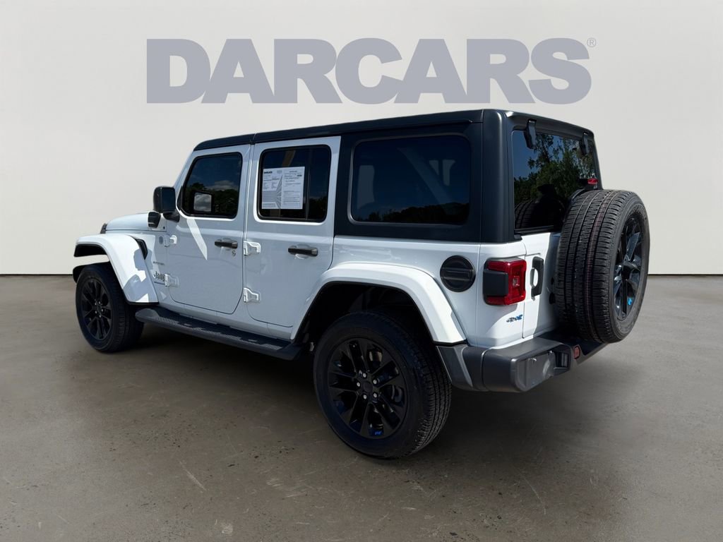 Used 2023 Jeep Wrangler Unlimited Sahara w/ Cold Weather Group AWD/4WD image 5