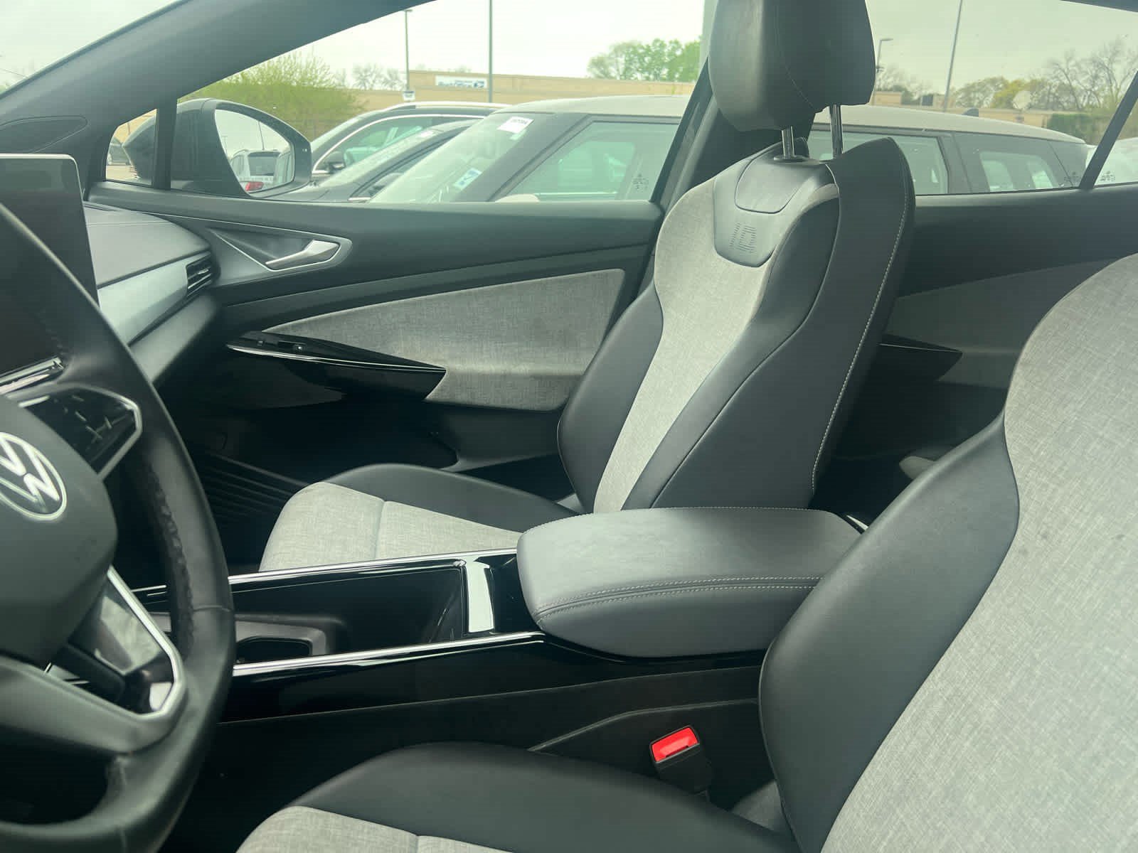 Used 2025 Volkswagen ID.4 Pro AWD/4WD image 6