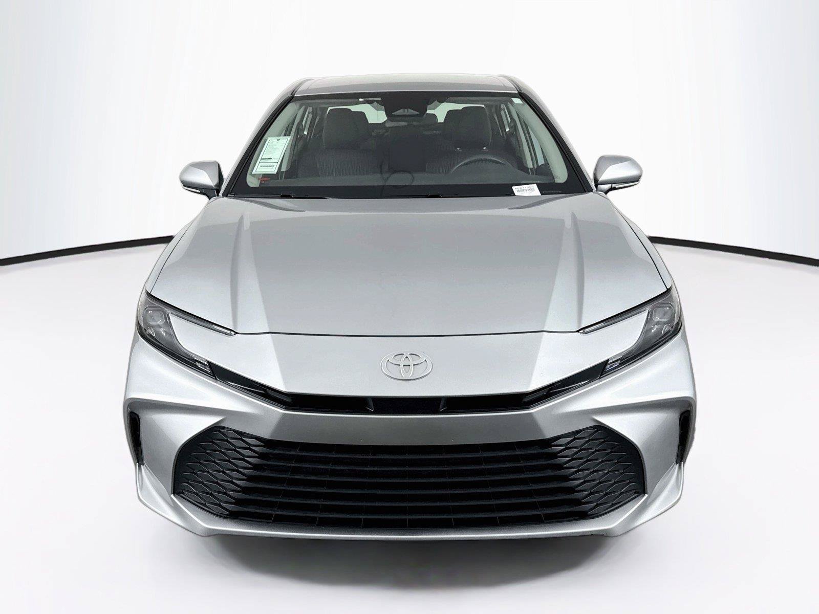 Used 2025 Toyota Camry LE FWD image 8