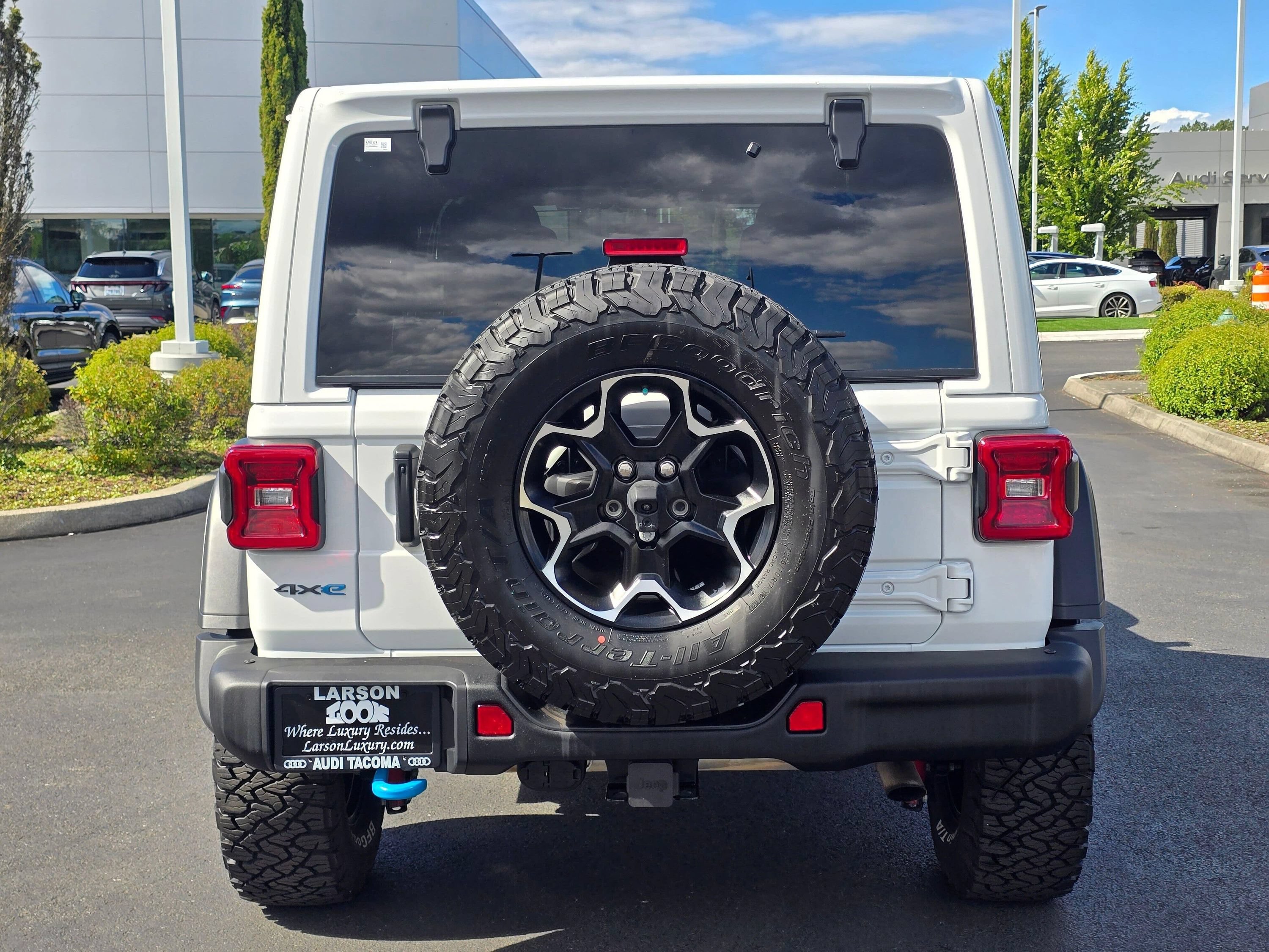 Used 2021 Jeep Wrangler Unlimited Rubicon 4xe w/ Steel Bumper Group AWD/4WD image 4