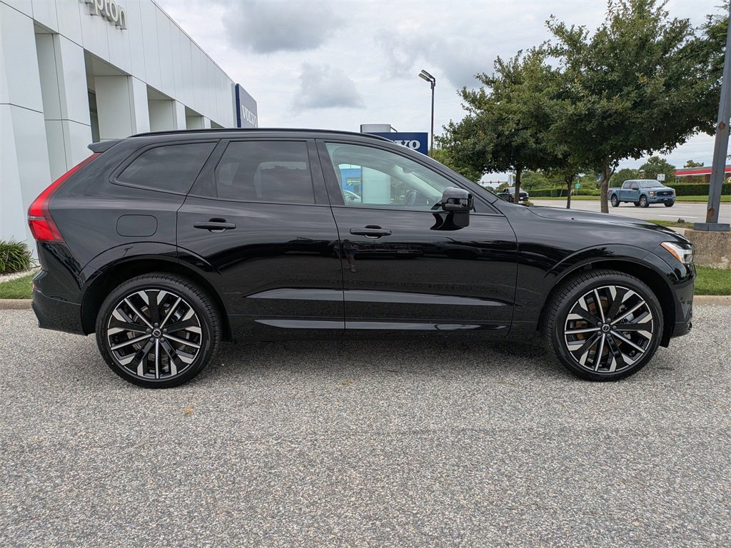New 2026 Volvo XC60 T8 Ultra w/ Protection Package Premier image 3