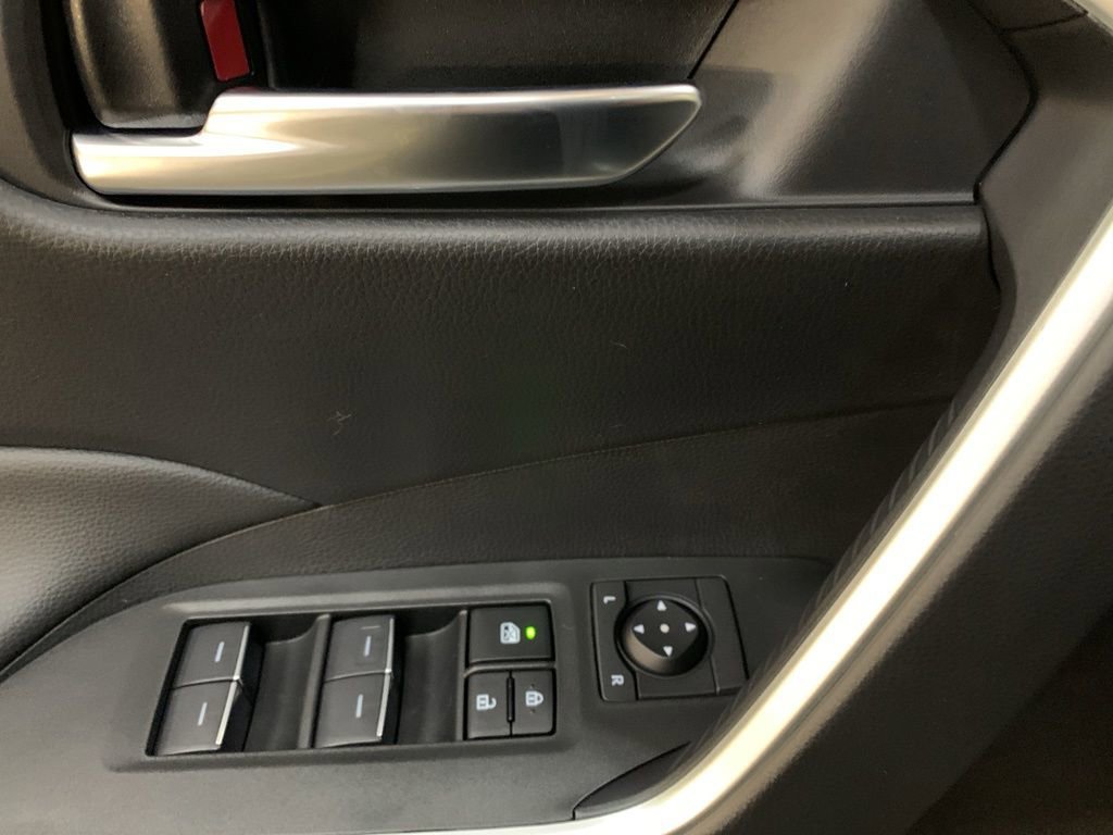 New 2025 Toyota RAV4 XLE image 12