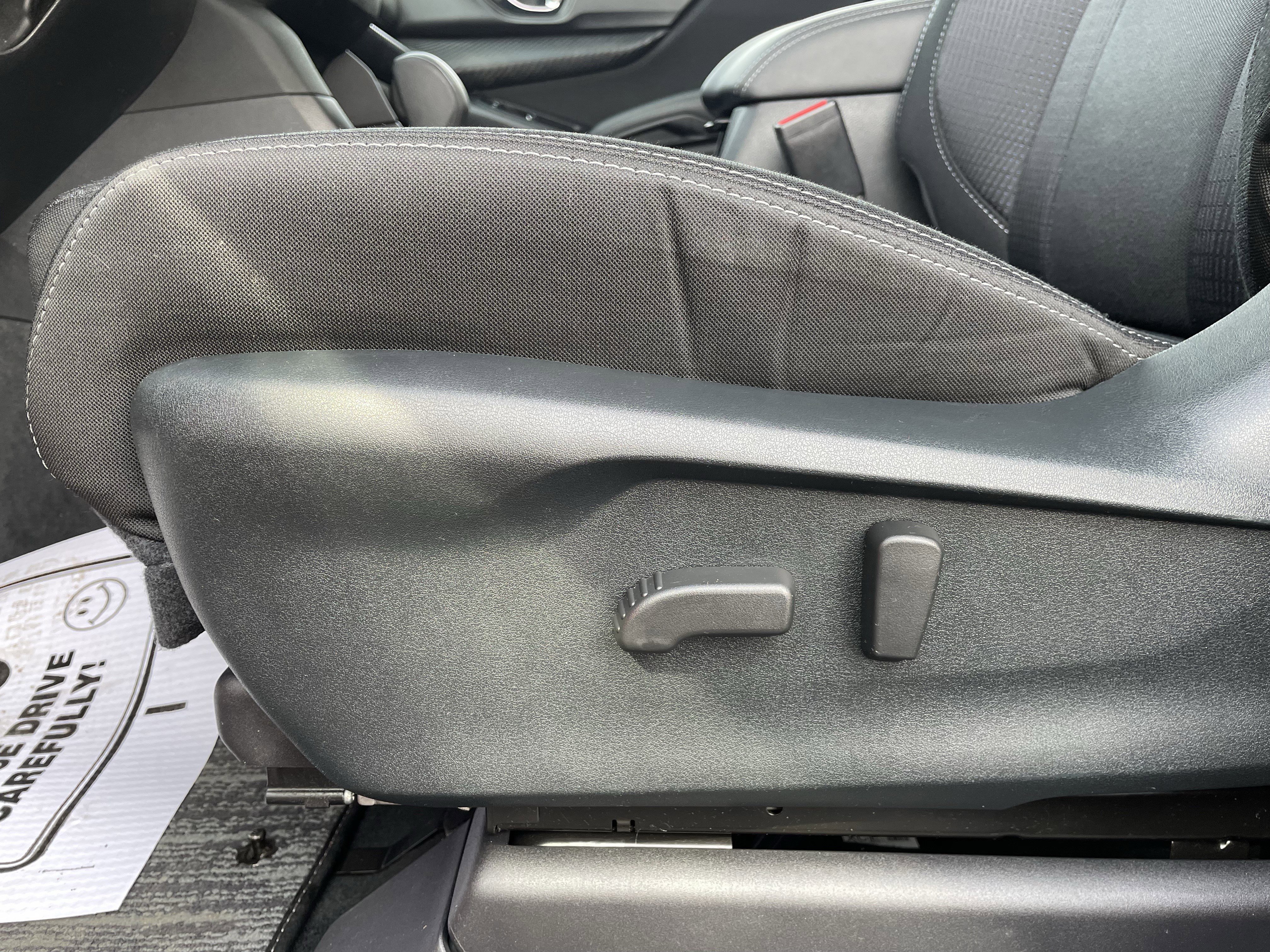 Used 2024 Subaru Ascent Premium w/ Convenience Package image 15